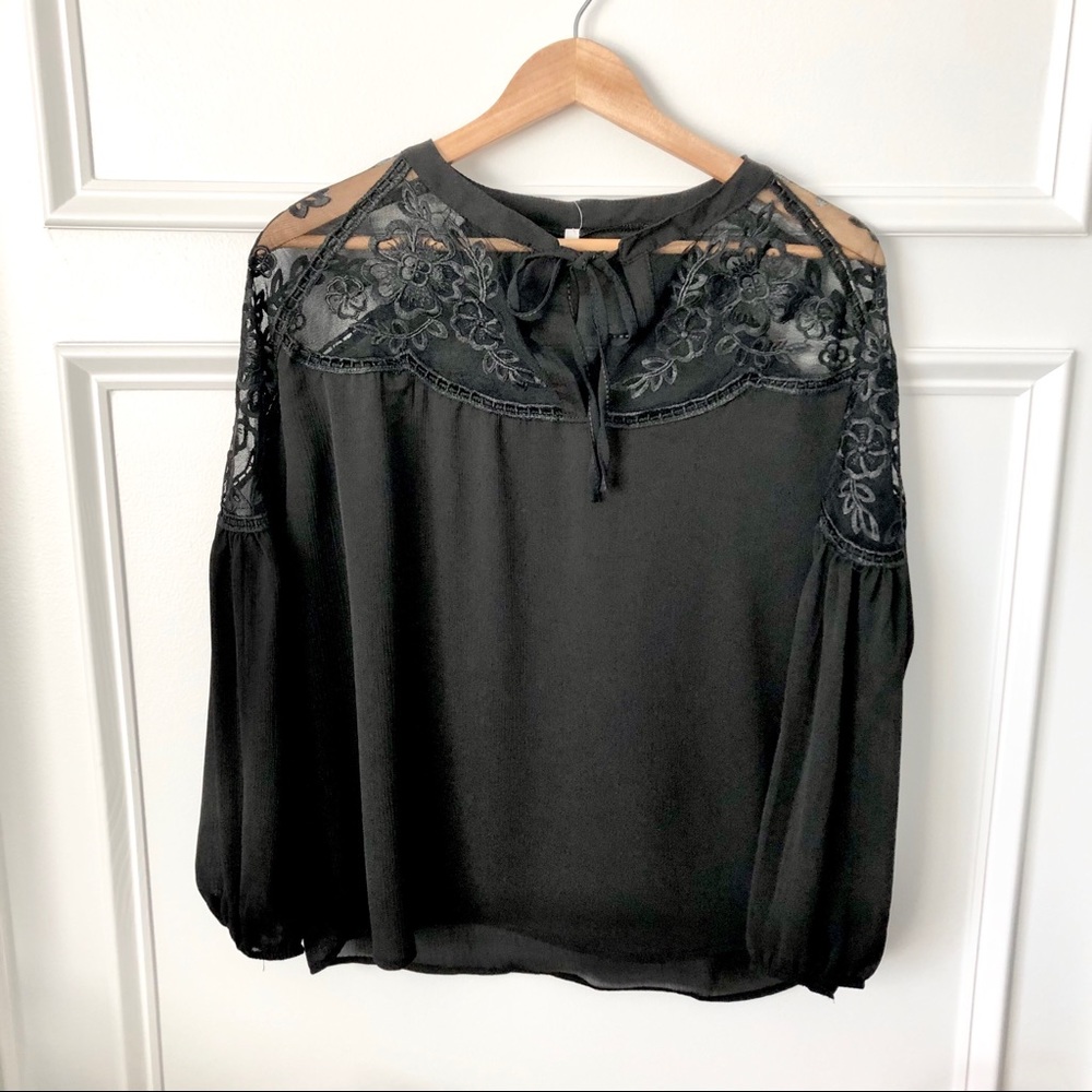 1 L left! Beautiful Black Chiffon Lace Blouse - Picture 6 of 7